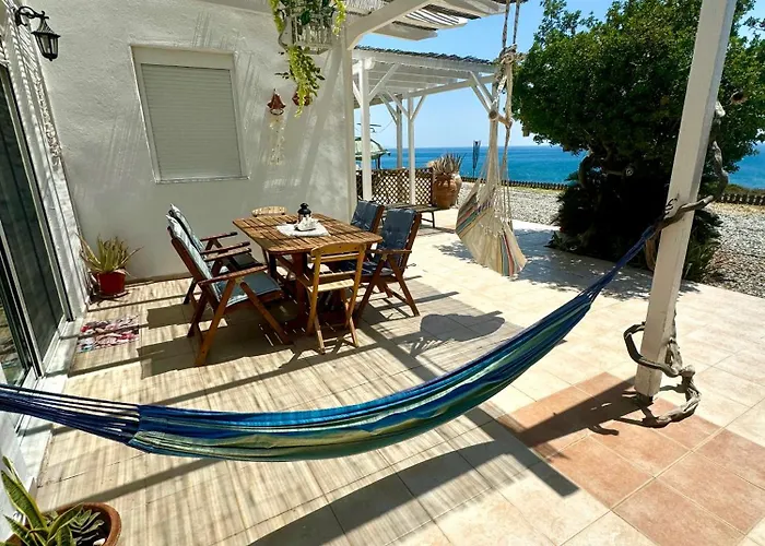 Sea House * لاخنيا