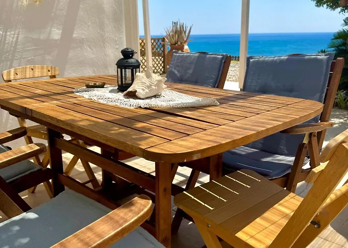 Sea House *